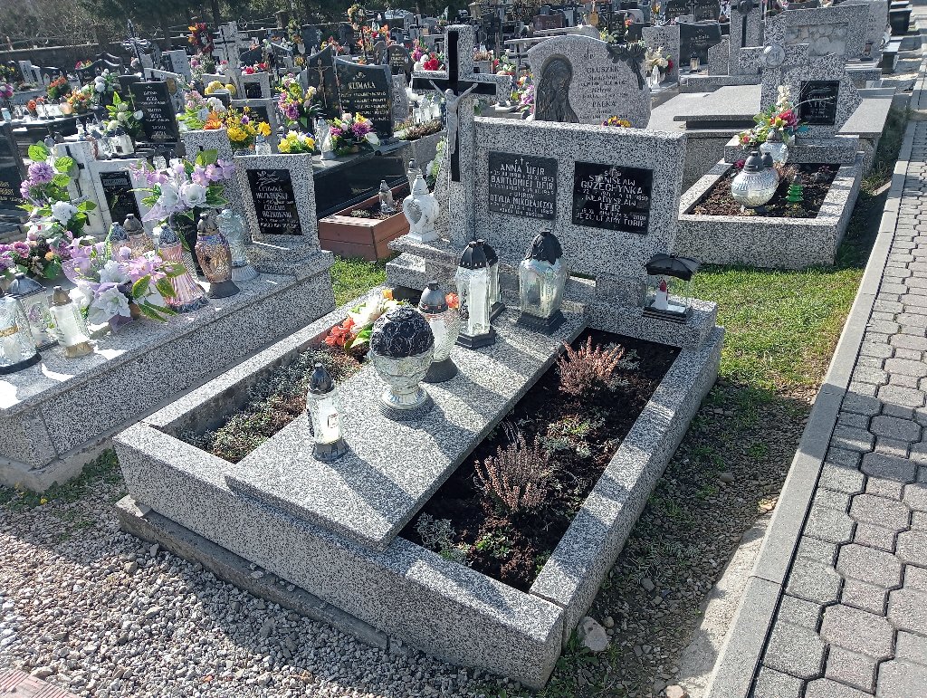 Grób Władysław Ufir